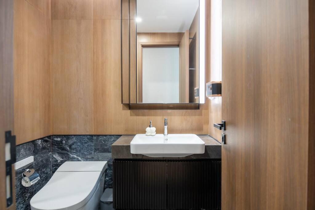 Apartment Lavish River View, Lumiere Thao Dien *